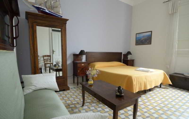 Belveliero - Il Capitano Bed & Breakfast 3*